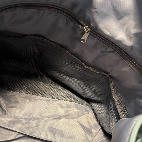 Weekender Duffle Bag - Picture 4 of 6